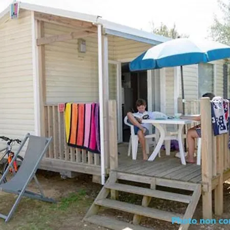 Camping Paradis Sol A Gogo サンティレール・ド・リエ